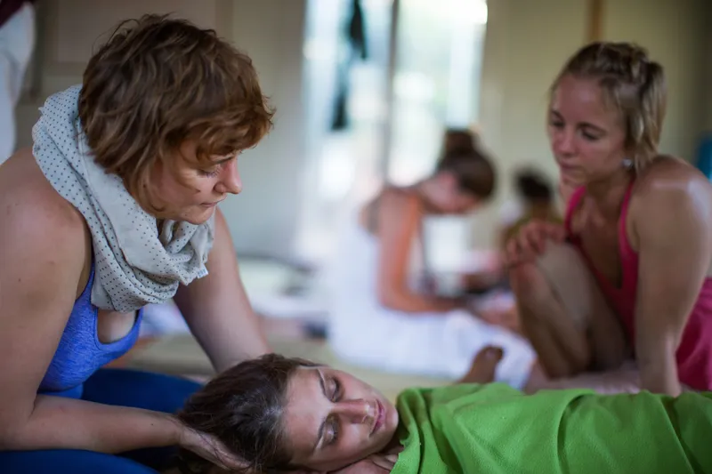 Dynamische Thai Massage Weiterbildung mit Almuth Kramer